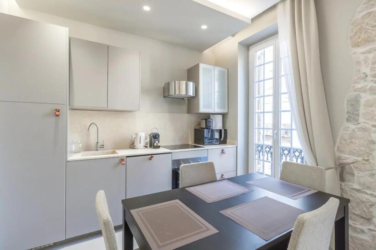 Private Apartment Located In The "Carre D'Or Nice" Экстерьер фото